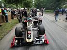 AET ‘Bunny’ Warren with Lotus cars at the Goodwood Start line