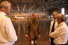 ACDS (R&C) talking with RNR Commanders at Yeovilton